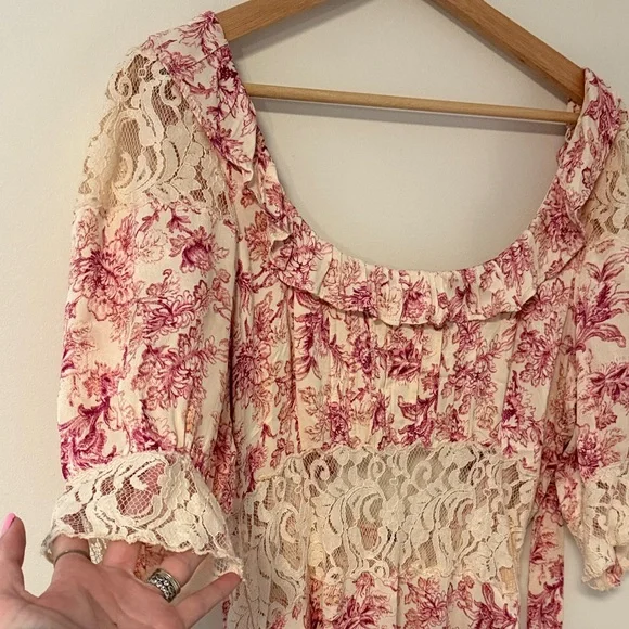 Free People Floral Lace Dress in Cream and Pink size 8 - Picture 3 of 6